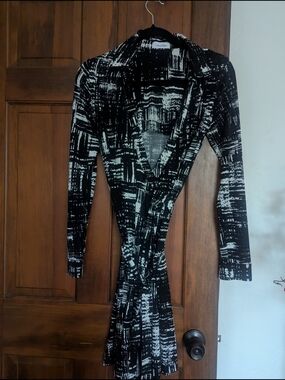 Calvin Klein Black and White Abstract Print Wrap Dress